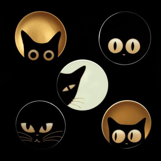 Cats, black cats, Cat Eyes Plates, Abodeon, home accessories, kitchen accessories, housewares, Made in Japan, Christmas gifts, The perfect Hostess gift, Holiday gift guide,  Unique gift items for cat lovers, plates, 